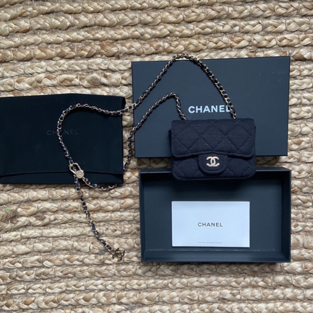 CHANEL Classic Belt Bag